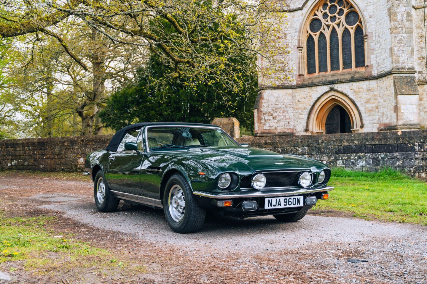 Autofolio Aston Martin Volante